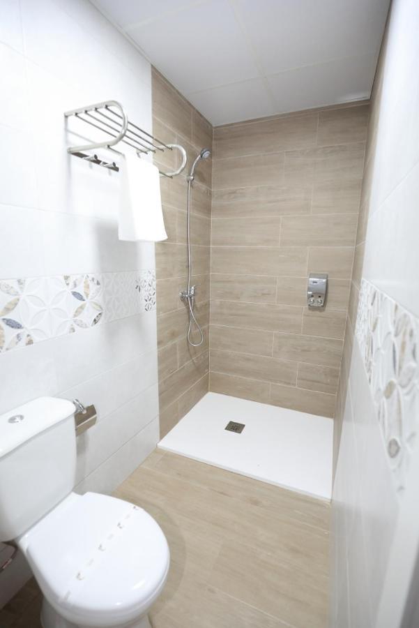 Hostal H.palmones