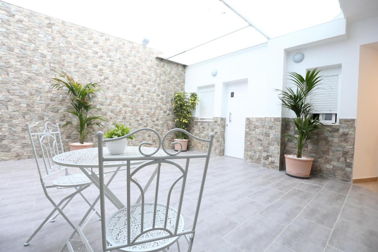 H.palmones Hostal *